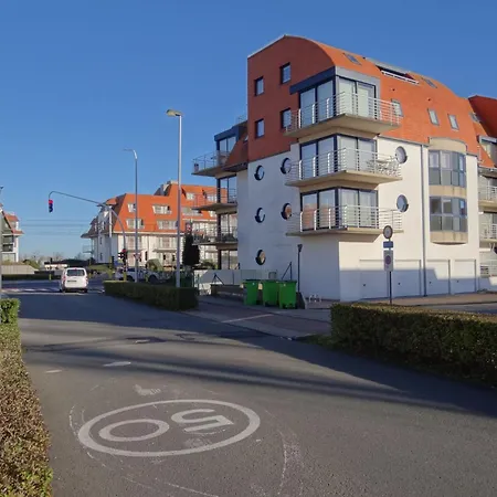 Apartment In Nieuwpoort With Terrace 니우포르트